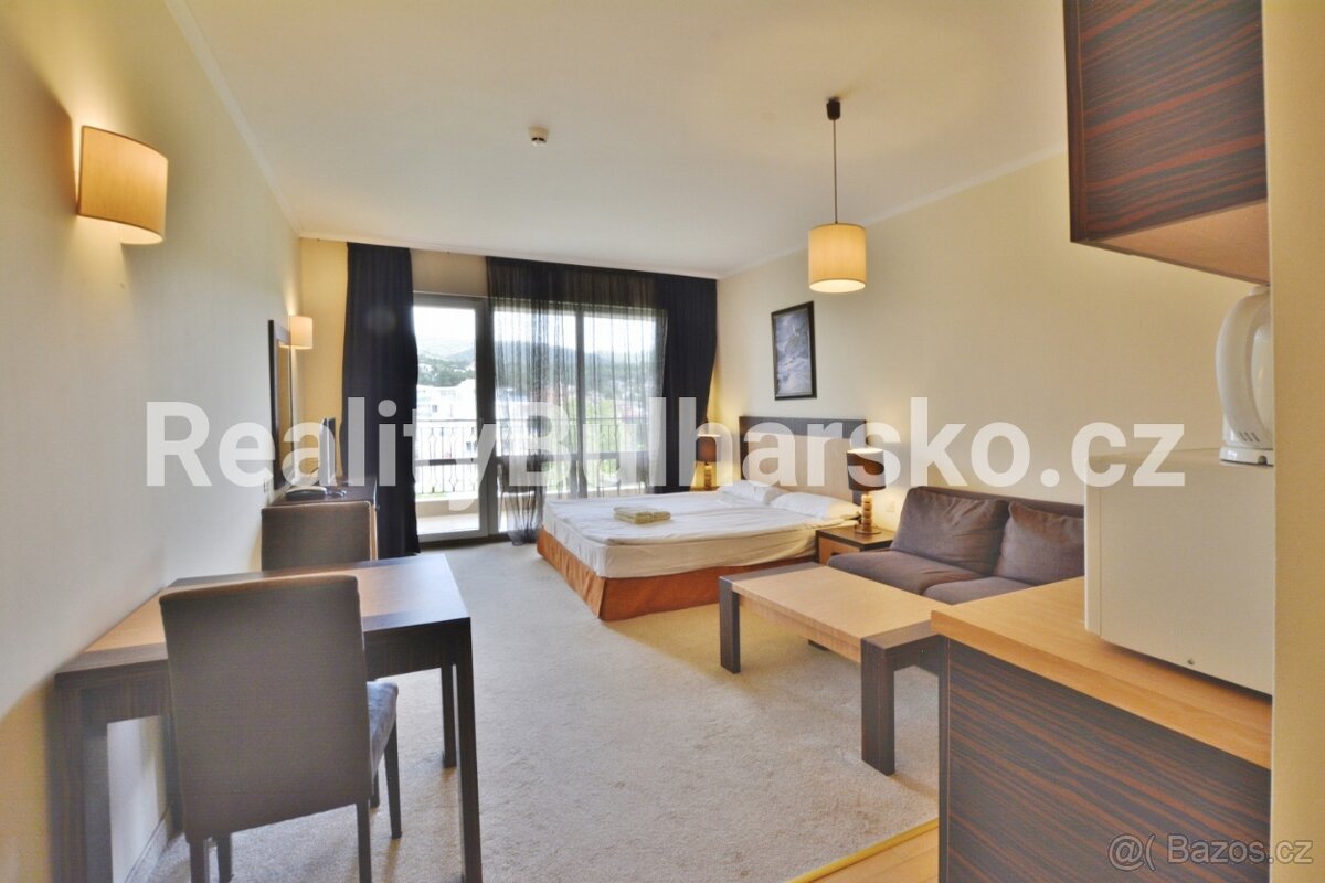 velmi prostorné a plně zařízené studio (1+kk, 50 m²) s balko - 7