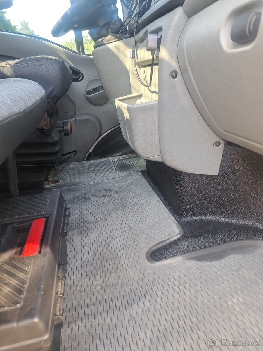 Predám Renault Mascot - 7