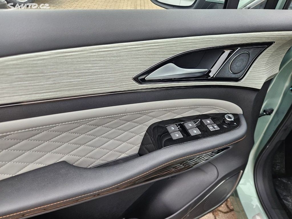 Dongfeng U-Tour, Exclusive FR, AKCE - 7