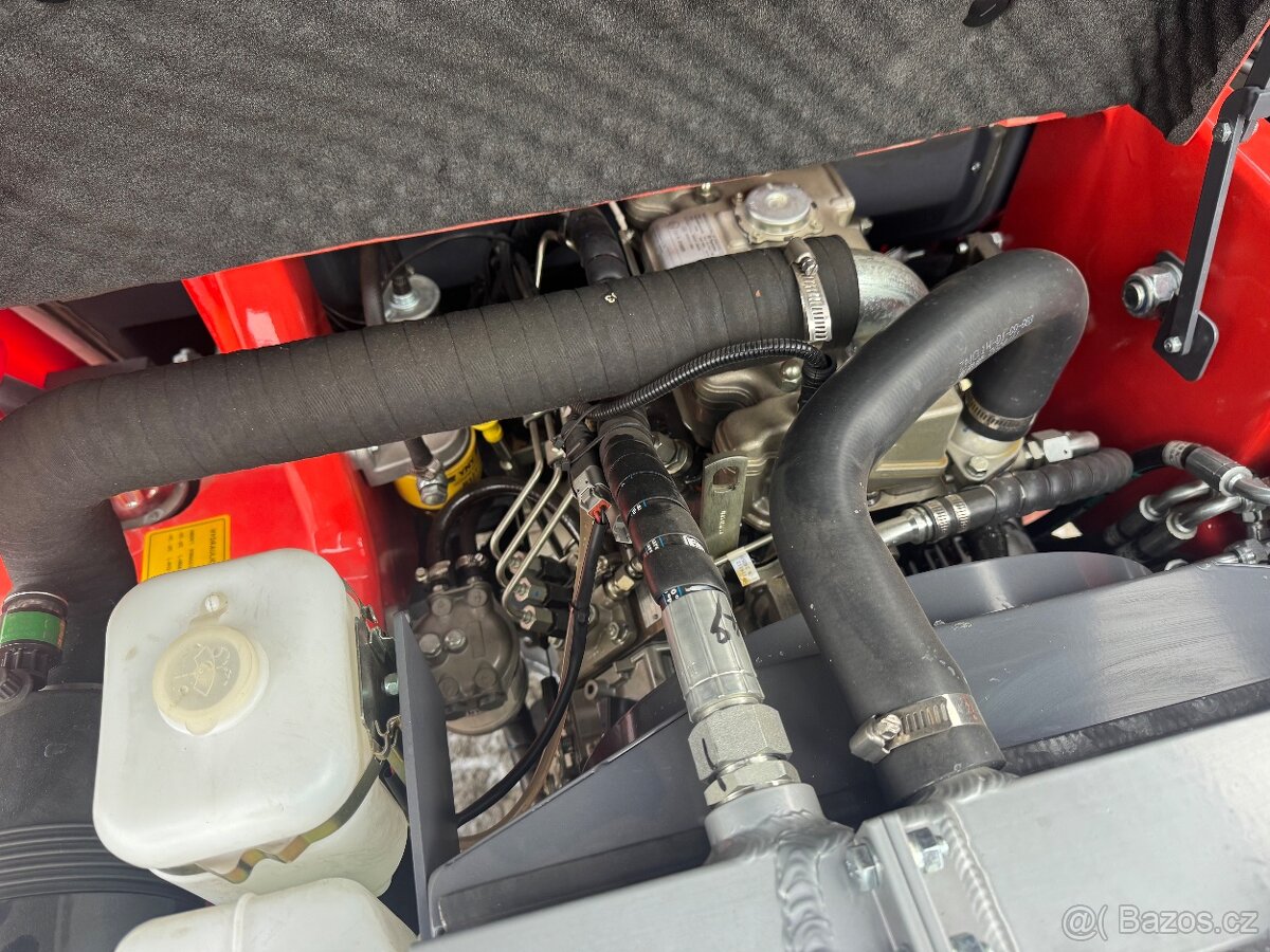 Teleskopický manipulátor ERT1500 - 7