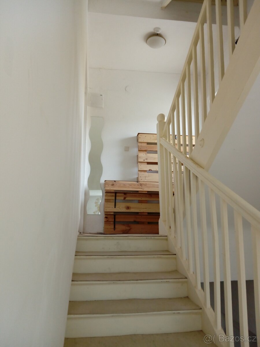 PRONÁJEM V RD BRNO-STŘED-PODKROVNÍ BYT - 7