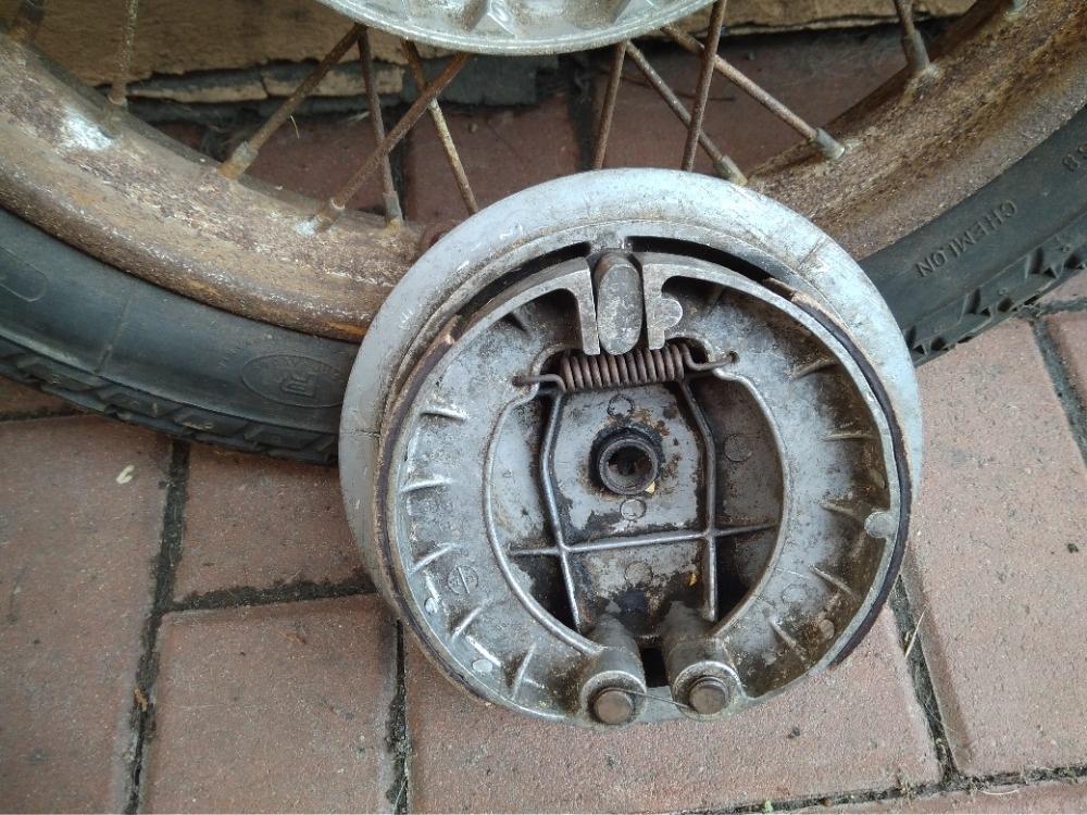 JAWA kompletní kola 16“ (3 ks) originál i původní stav - 7