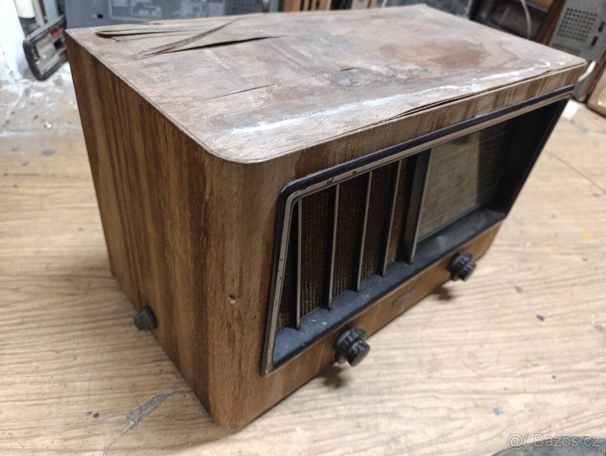 staré radio lorenz - 7
