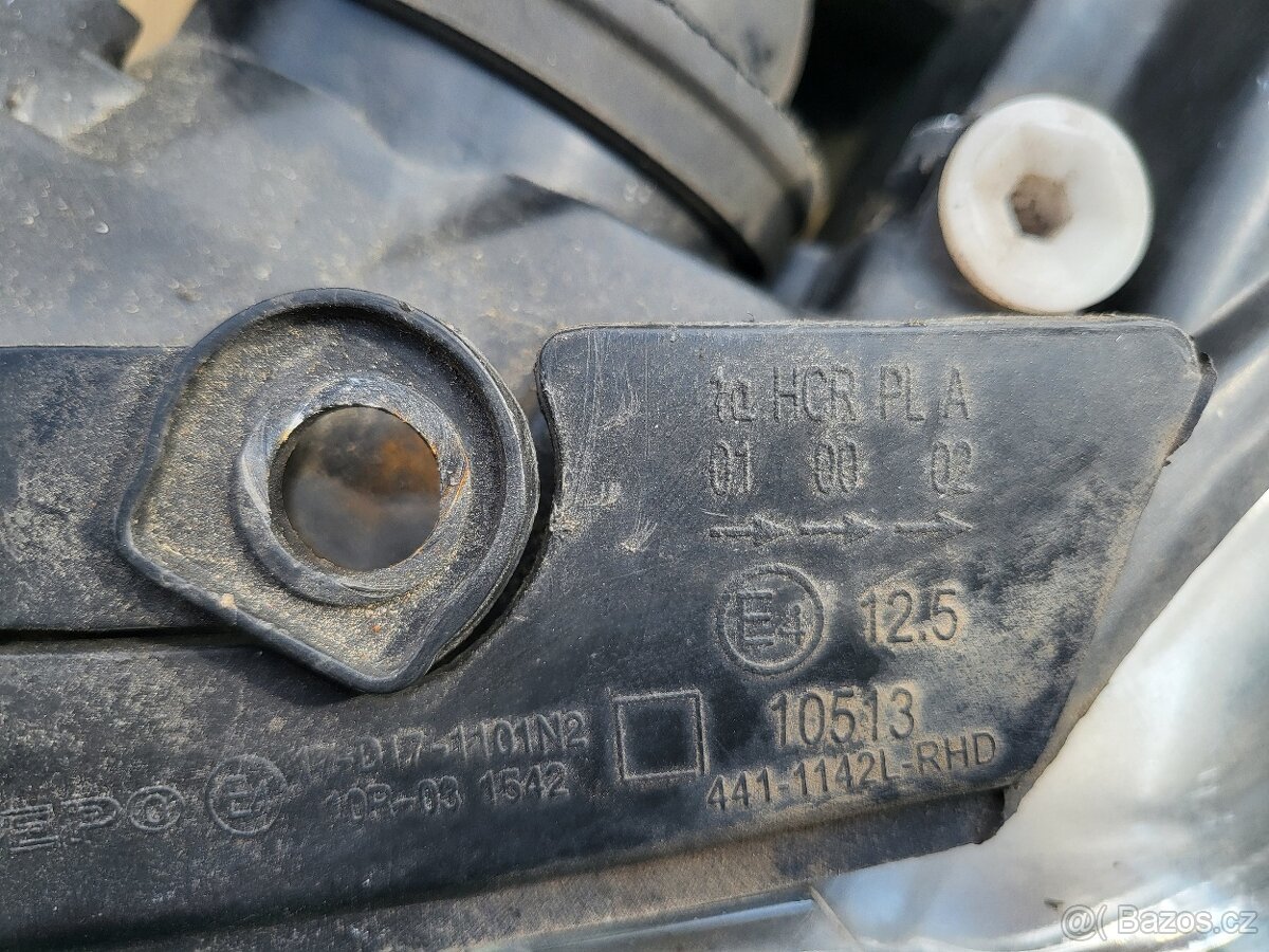 VW Passat B5,5 3BG kombi, přední světla - 7