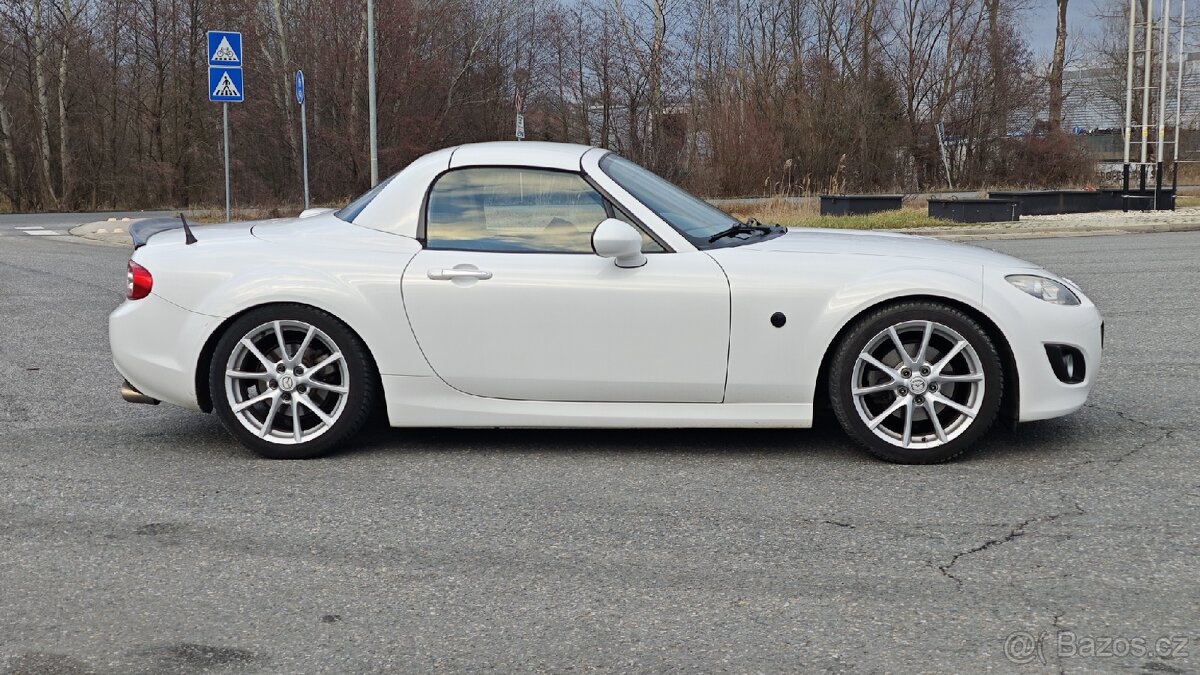 Mazda MX-5 NC 2011 2.0 PRHT - 7