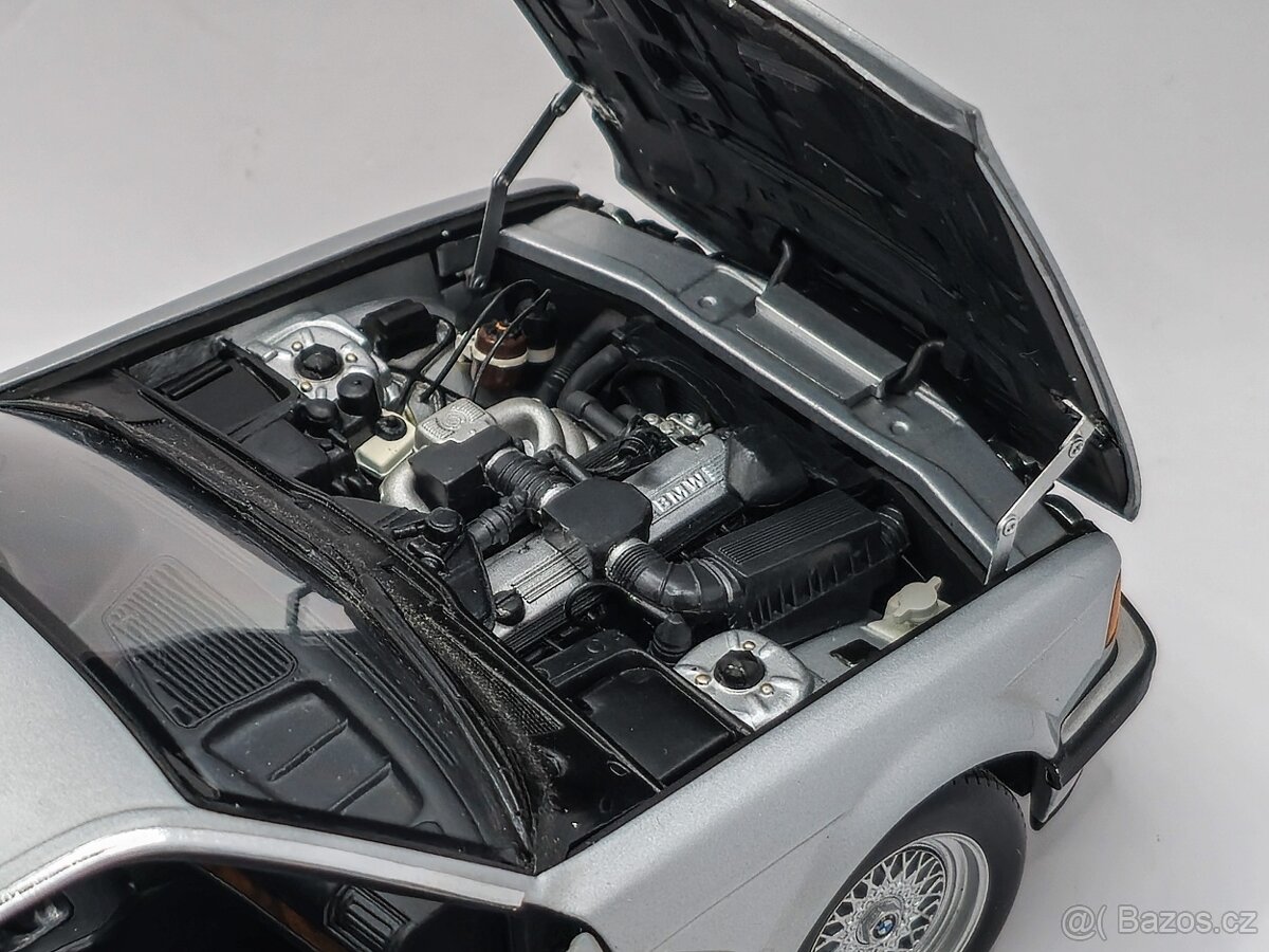 BMW E32 730i 1:18 Minichamps - 7