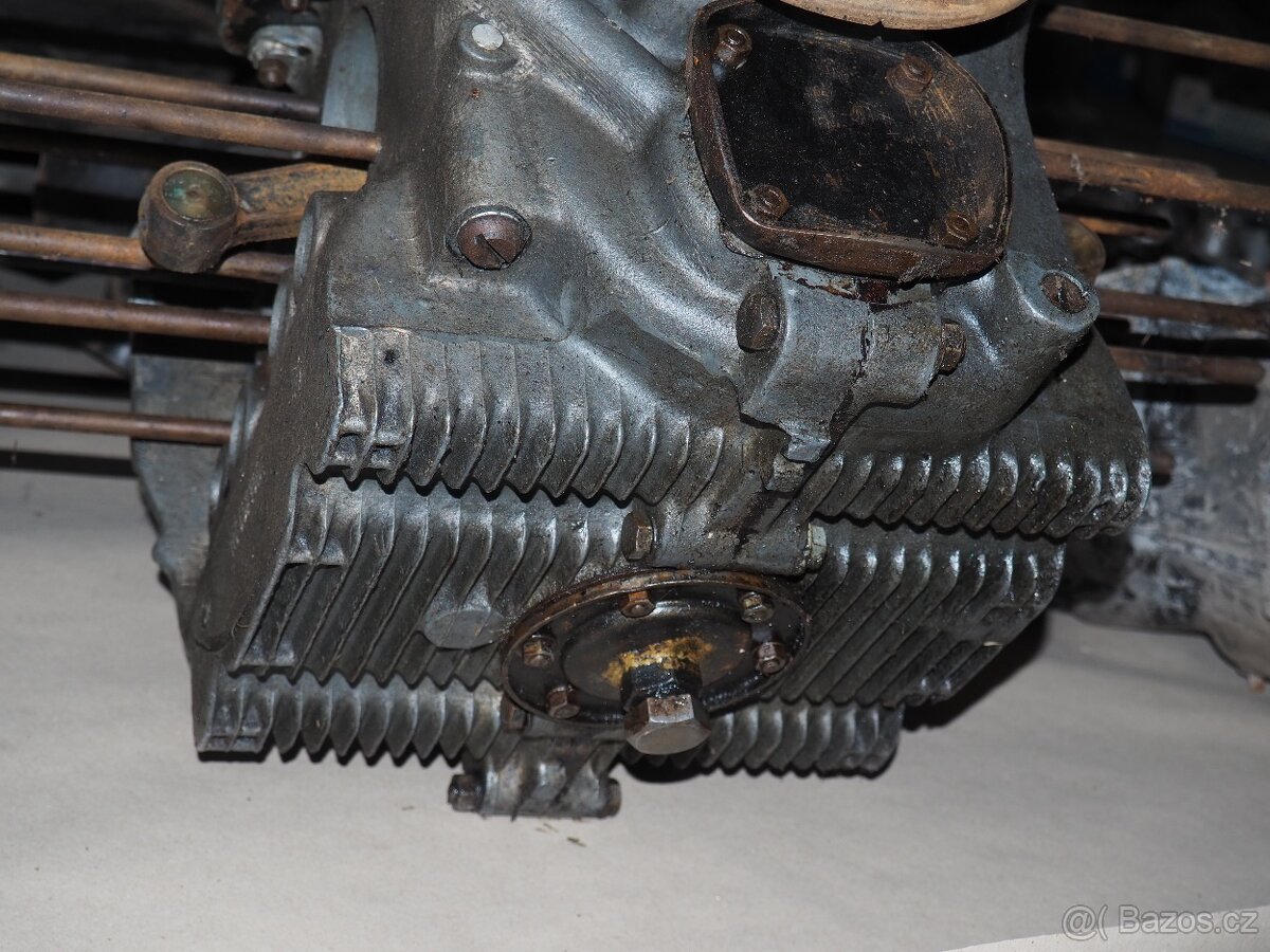VW Brouk Käfer - motor a další ND - 7