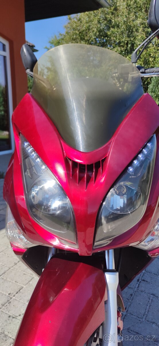 Prodám skútr Zn. Jonway GTS 125 - 7