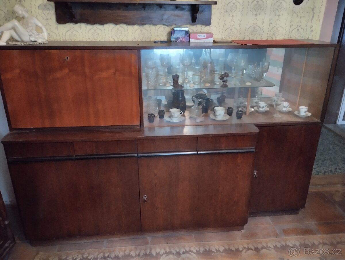 Starý nábytek - 7