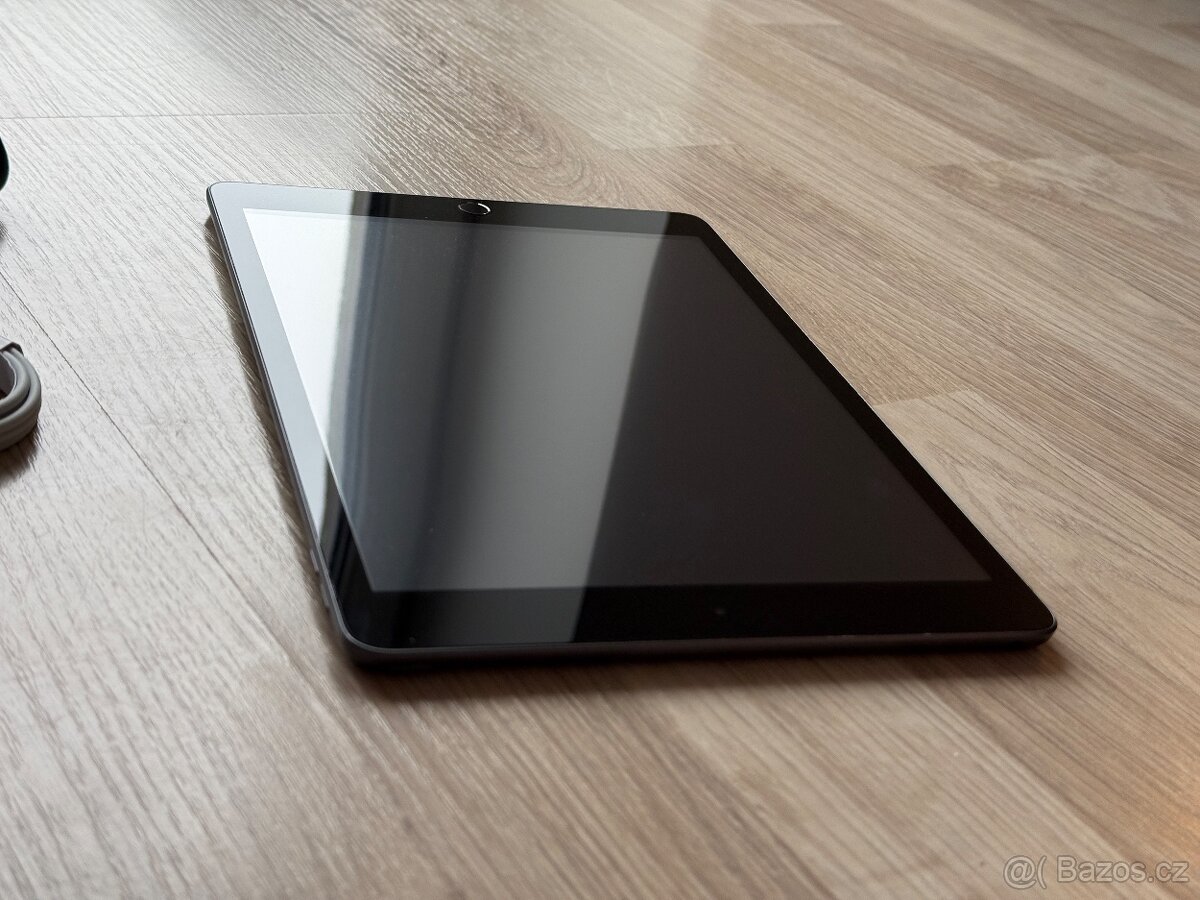 Apple iPad 9. Gen 10.2 / 64 GB / Wifi / Space Gray - 7