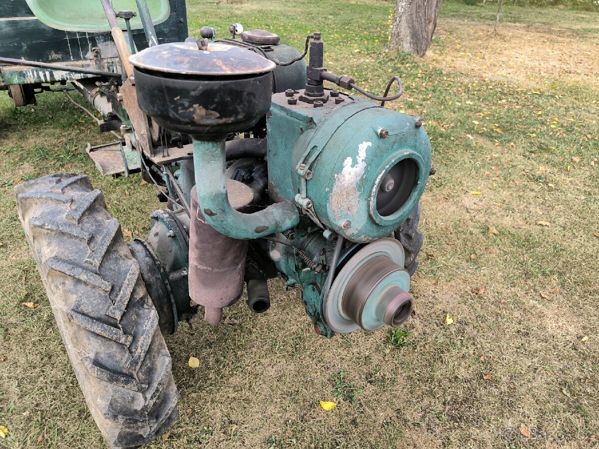 Traktor tovární výroby Agrostroj.4x4 - 7