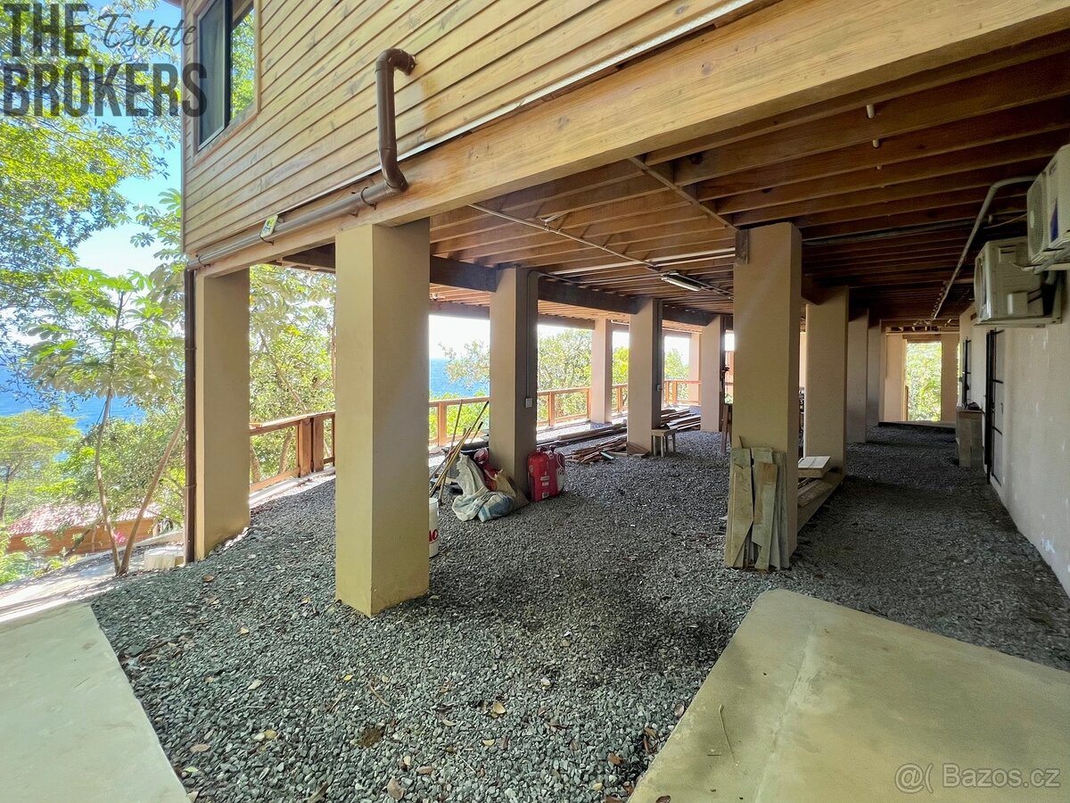 New Latitude, Calabash Bight - 7