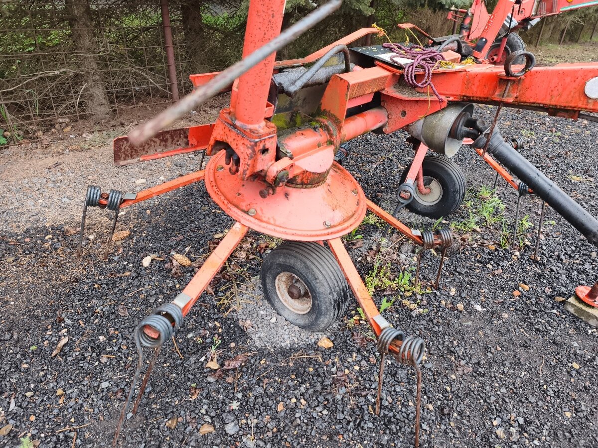 Obraceč Kuhn GF502 - 7