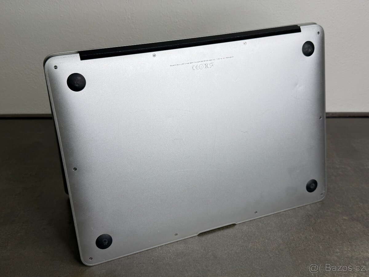 MacBook Air 13'' 2015 / i5 / 8GB / 128GB SSD - DPH - 7