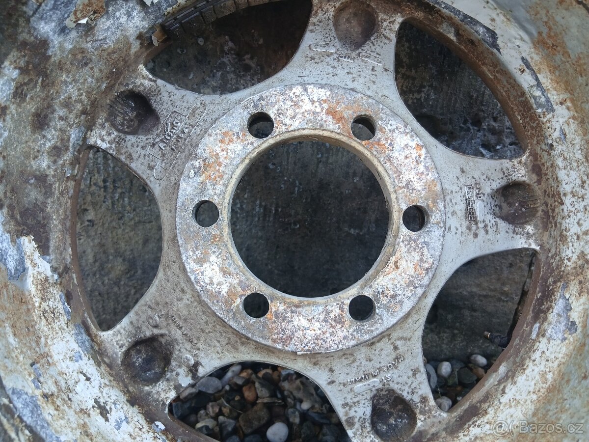 Prodám pneu 265/70 R16 - 7
