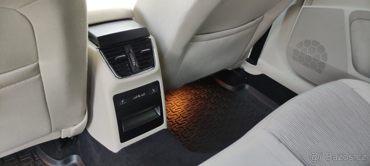 Škoda Octavia III - 7