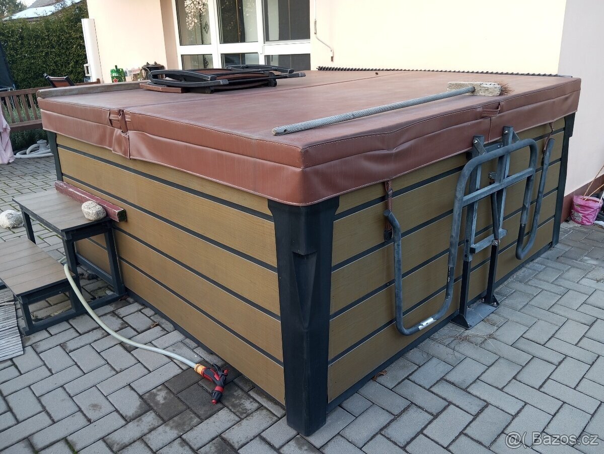 Akrylátová venkovní vířivka izolační kryt a Balboa - 7