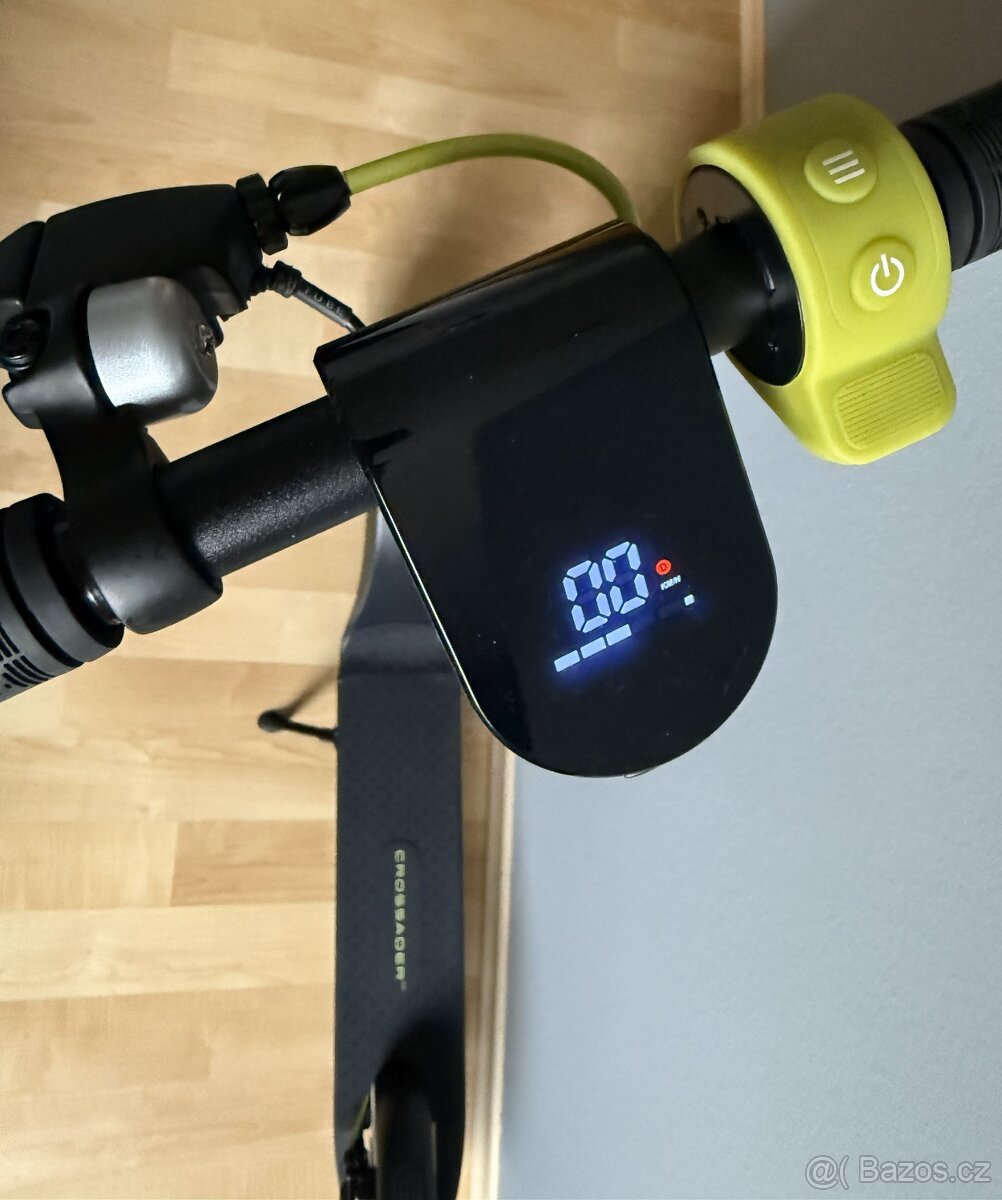 Elektrická koloběžka CONCEPT Crossader 4.0 SC4010 – NOVÁ - 7