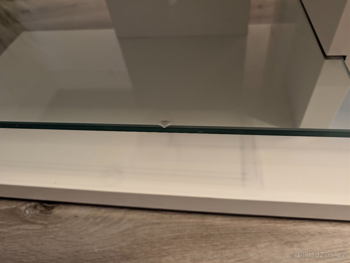 Televizní stolek - 7