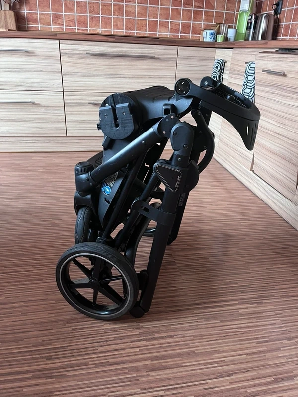 Kombinovaný kočárek Adamex Porto - 7