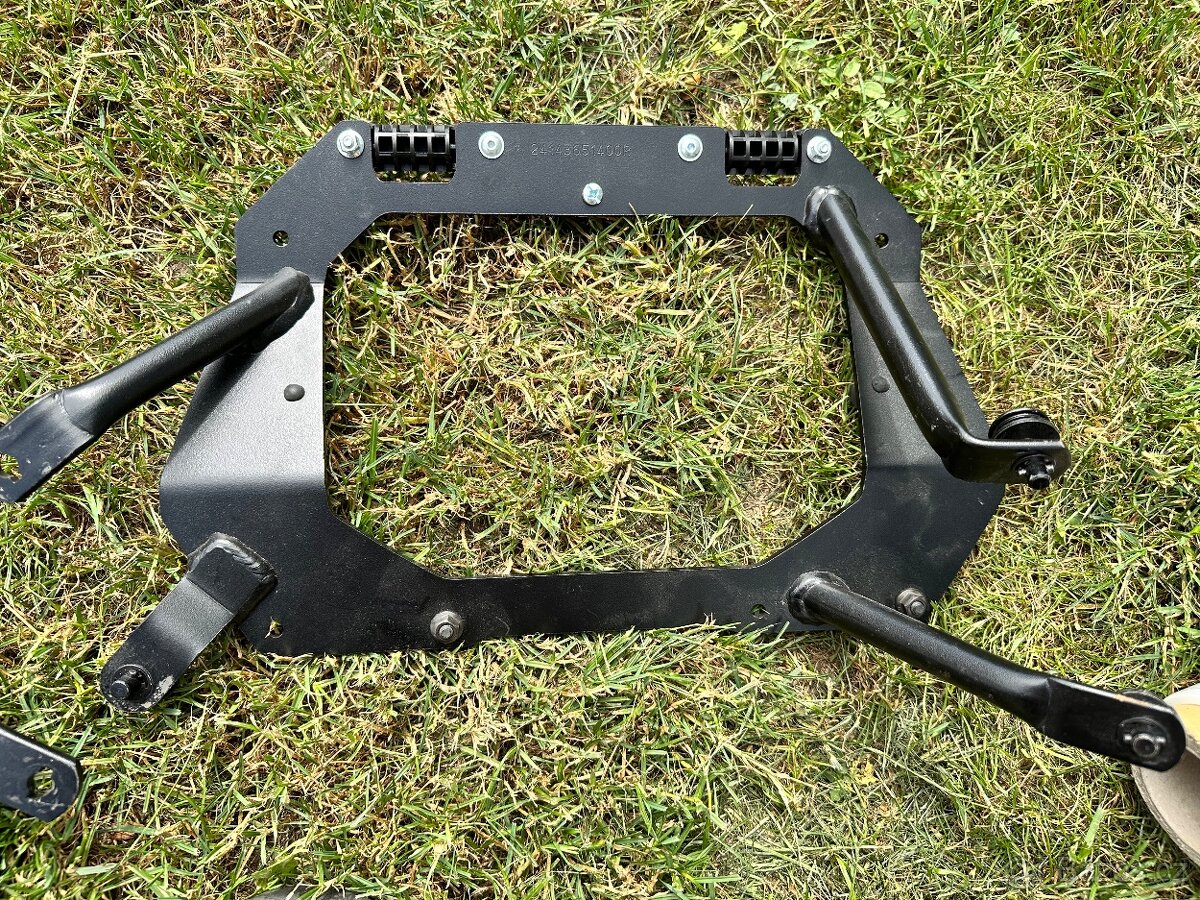 SW Motech sada drzaku / Holders - 7