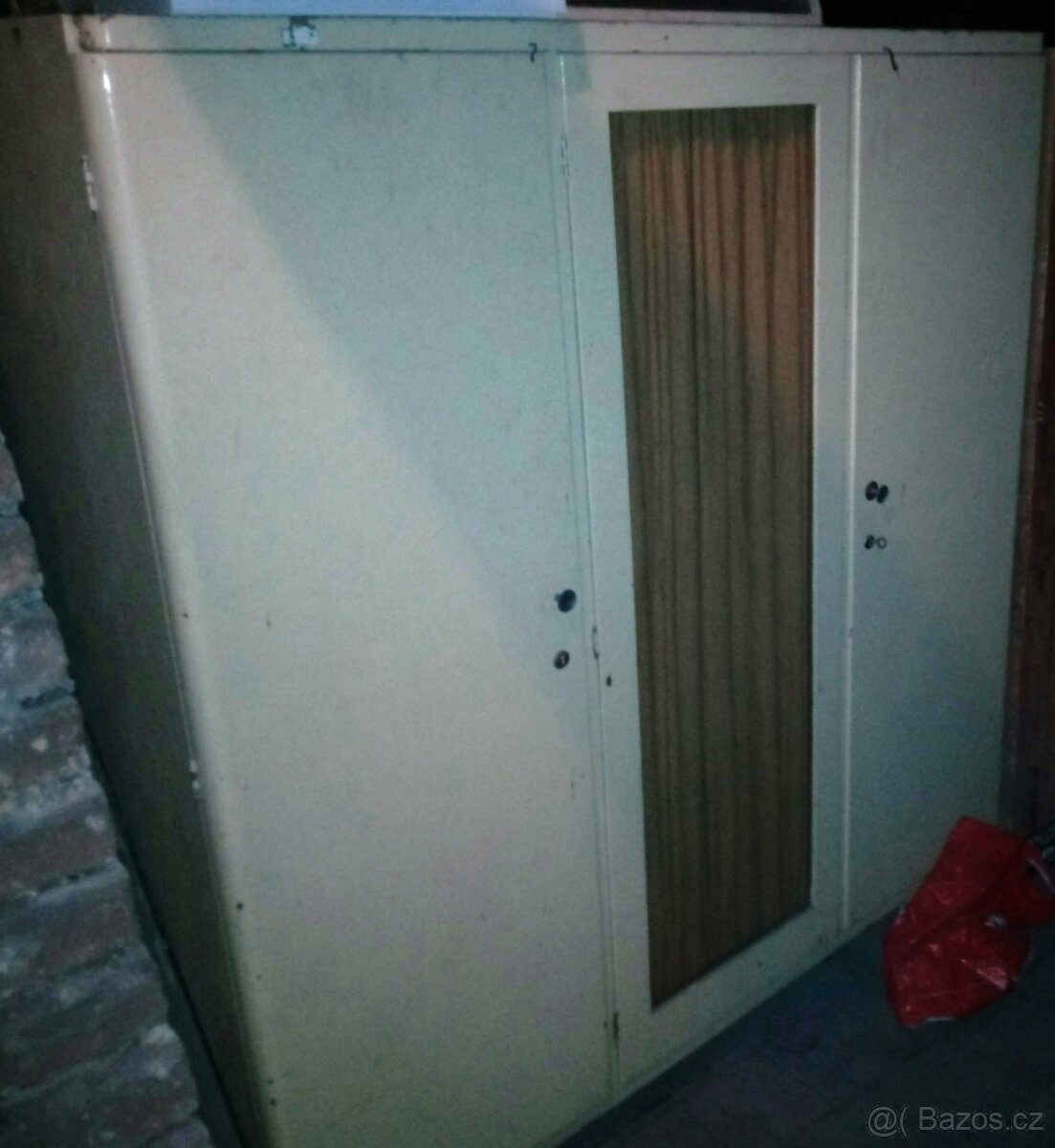 Dřevěné dveře, skříň, stará skříňka 1ks/1500,- - 7