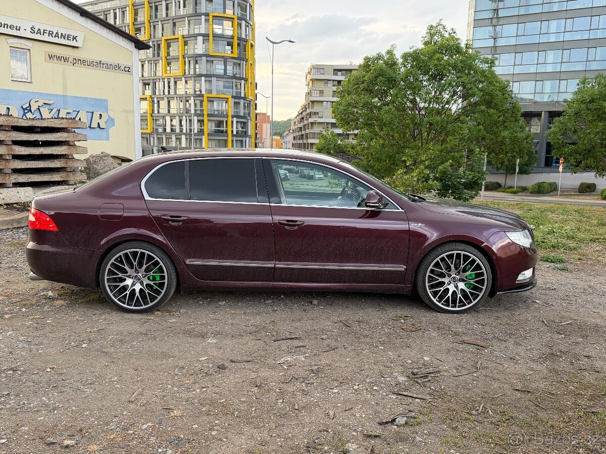 Prodám Škoda Superb 2 3.6fsi 191kw - 7