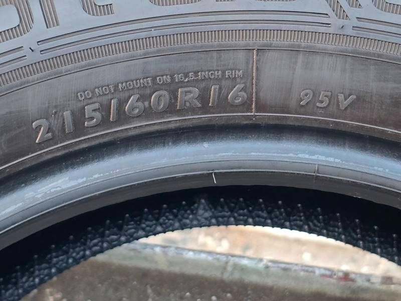 Letní Dunlop 215/60/16 - 7