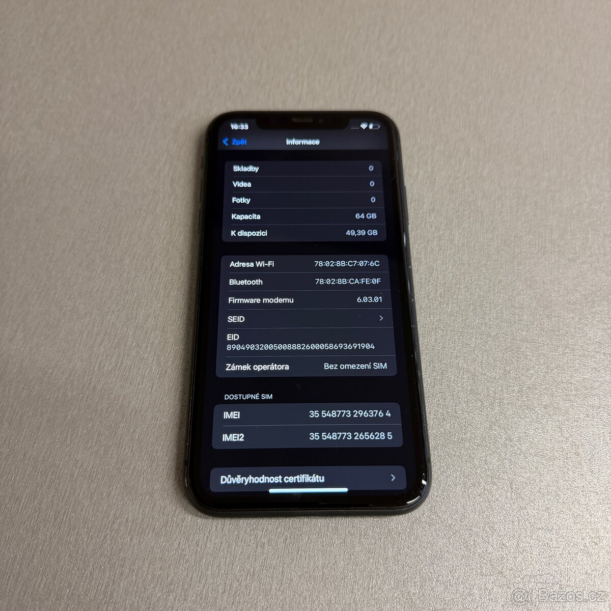 iPhone 11 64GB černý, 100% baterie, rok záruka - 7