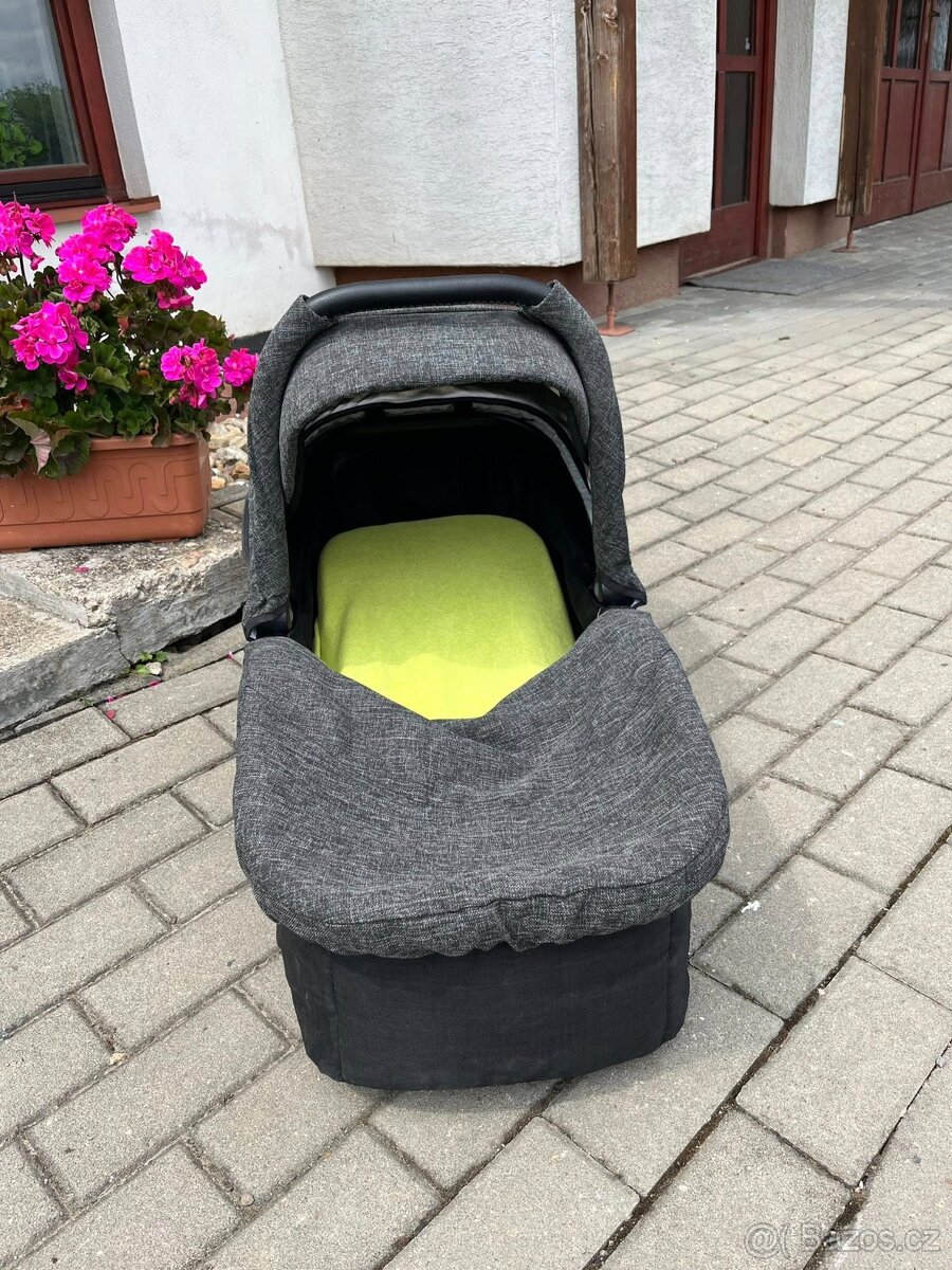 TFK s korbou pro miminko s příslušenstvím - 7