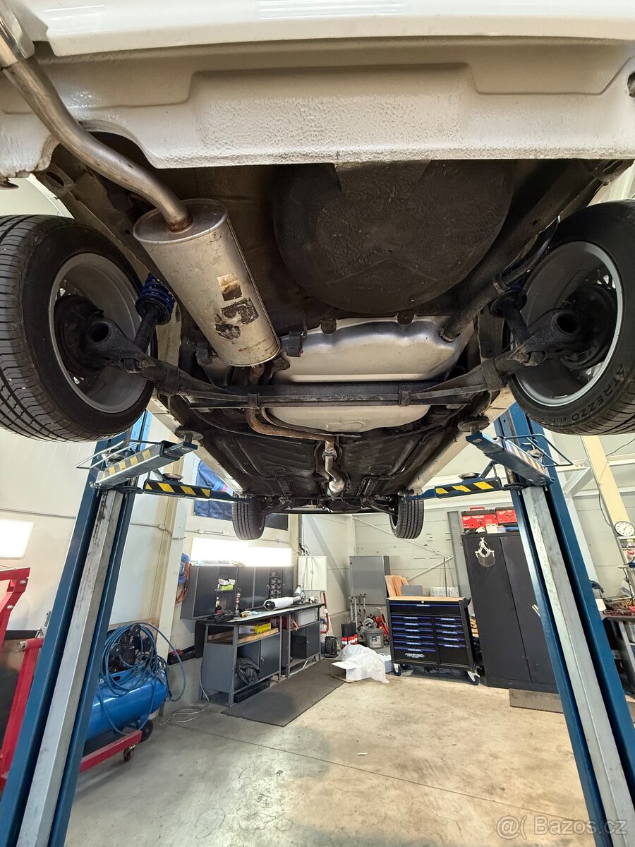 Volkswagen Golf mk1 Cabrio - 7