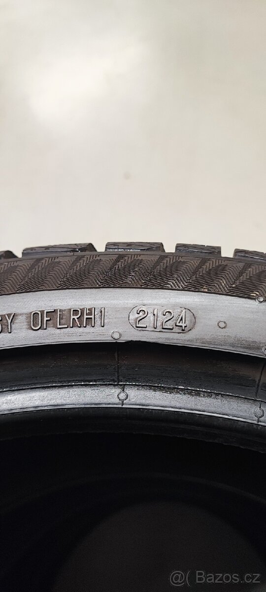 Jako nové 225/40/19 Matador Nordicca, DOT 2124, vz 9.2-8.0mm - 7