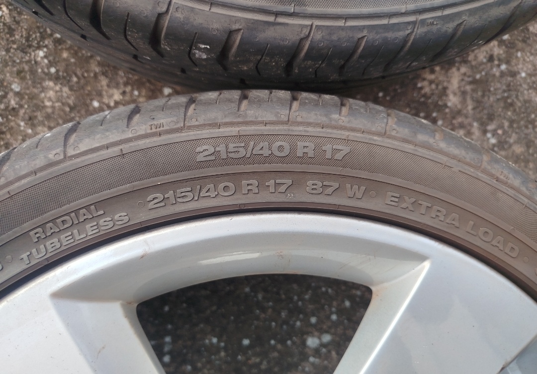 Alu kola včetně letní pneu 215/40R17 - 7