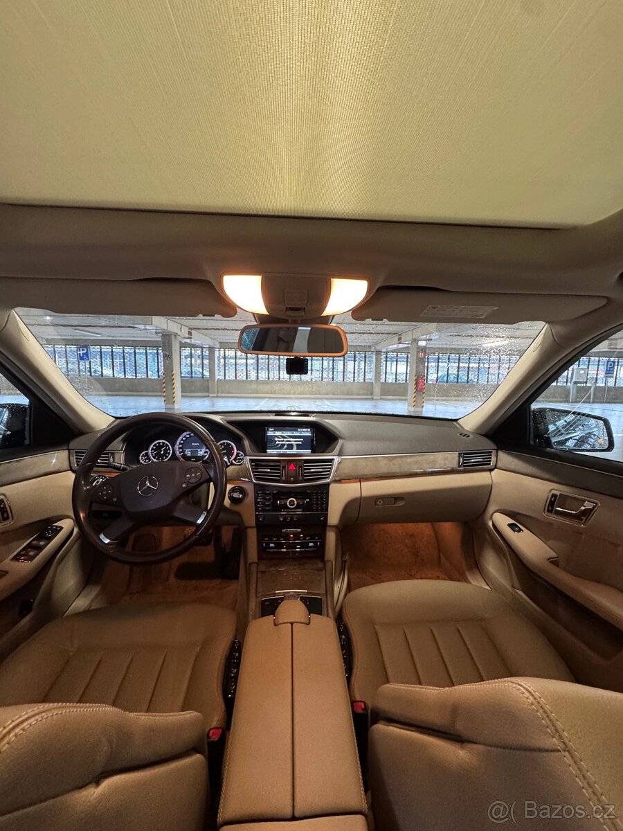 Mercedes-Benz E-Class W212 E350 4Matic - 7