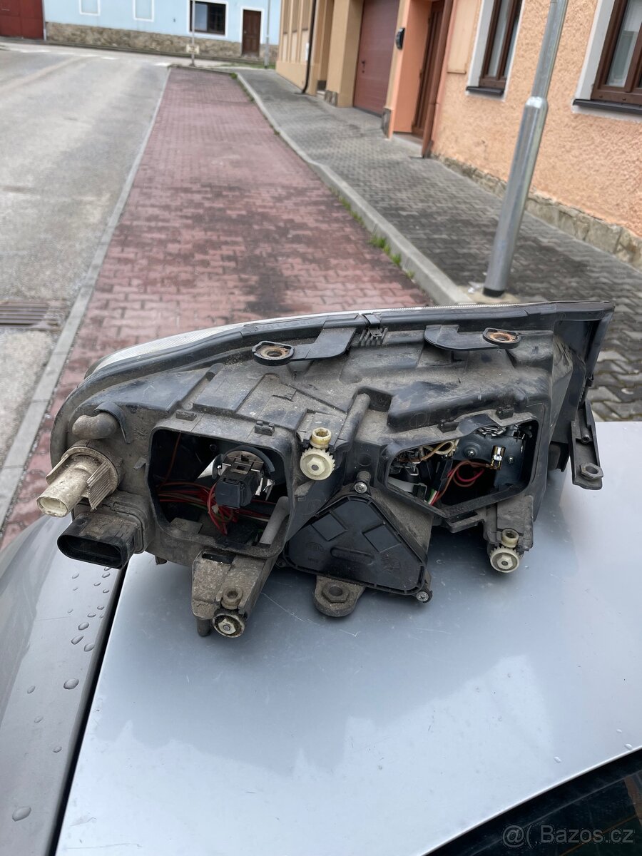 Škoda Superb mk1 Světlo Halogen - 7