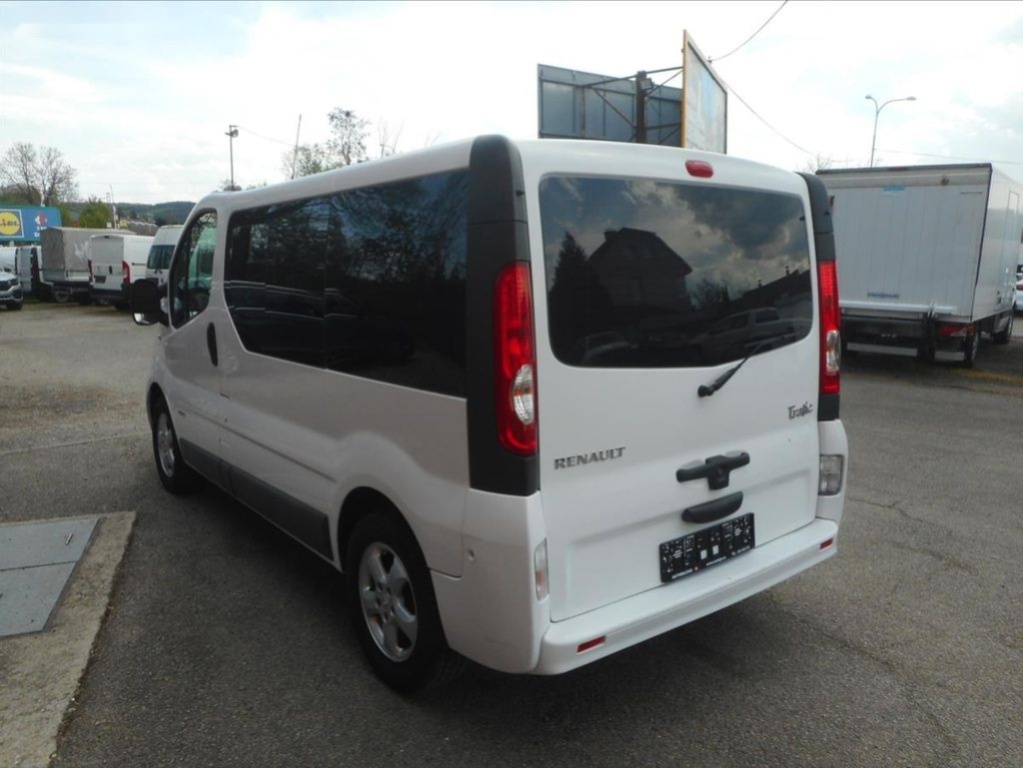 Renault Trafic,2,0 DCi 9 Míst - 7