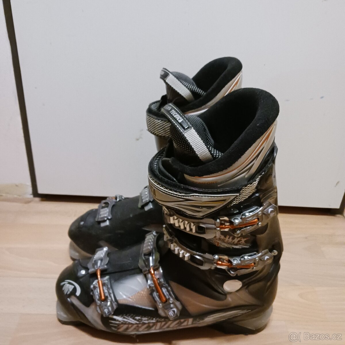 Lyže, hůlky a přeskáče - 7