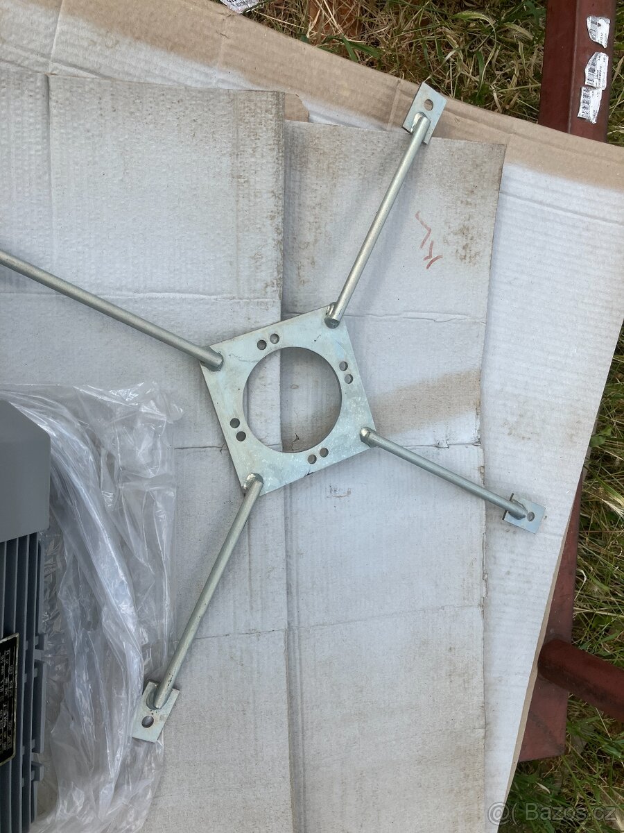 Elektromotor 2,2kw / 2890ot nový - 7