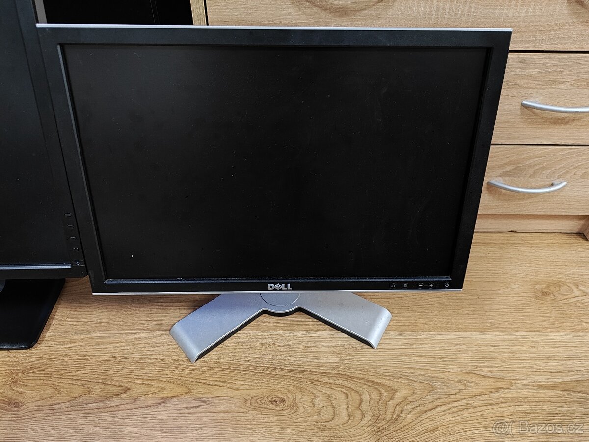 Funkční DELL monitory až 24" USB,DP,DVI a VGA - 7