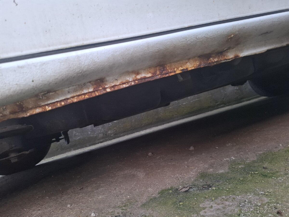 Ford tranzit na opravu 2.2 81kw - 7