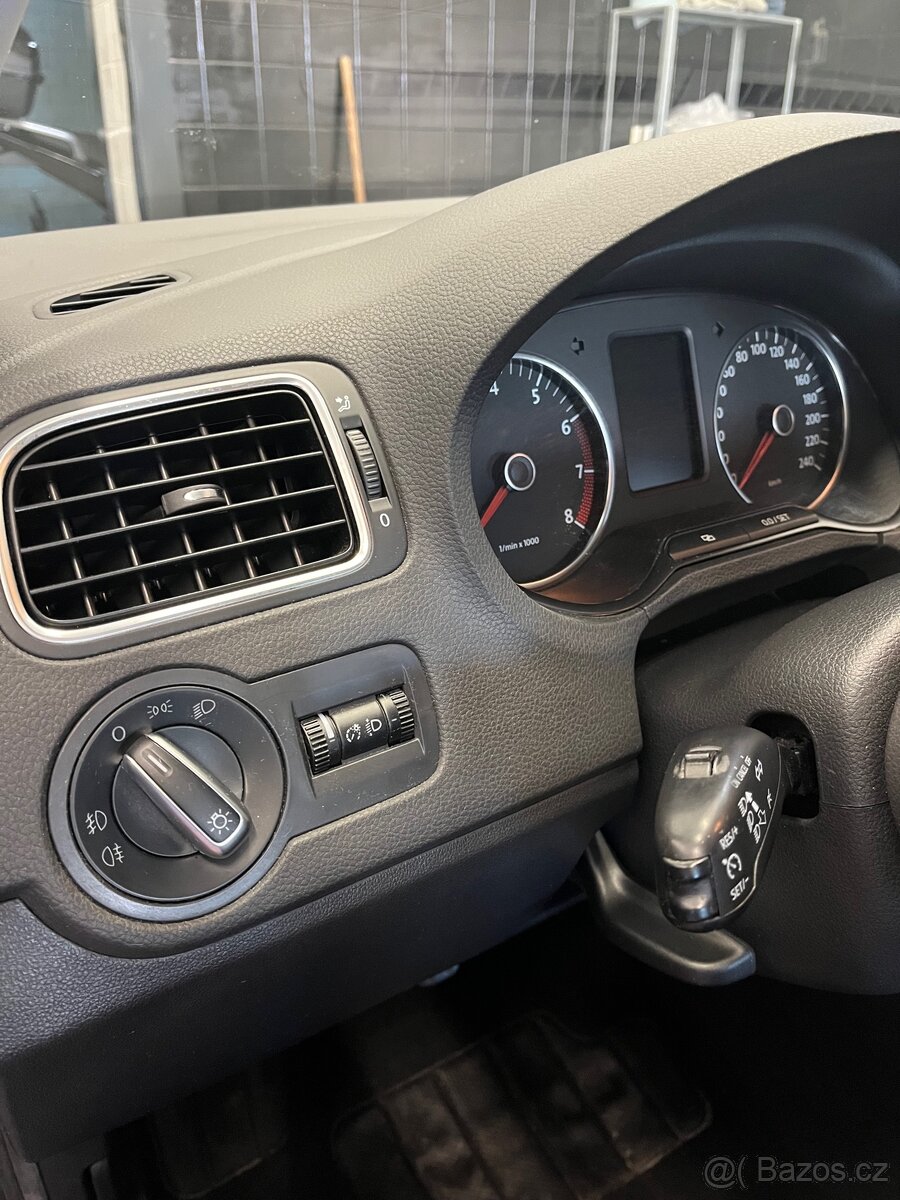 Volkswagen Polo - 7