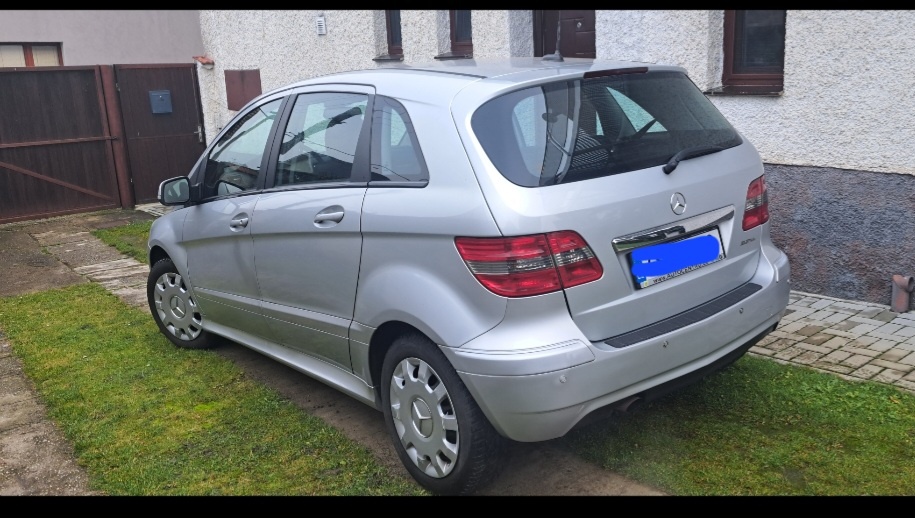 Mercedes-Benz B - 7
