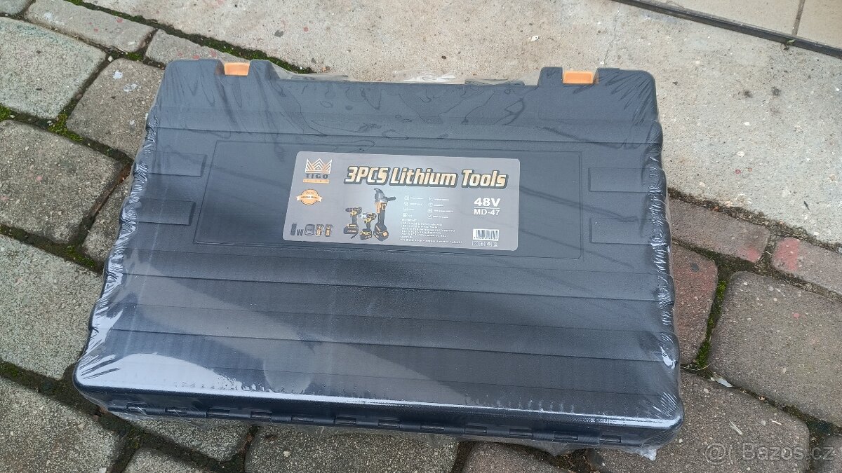 Střední aku sada nářadí - vrtačka,flexa,utahovák - NOVÉ - 7