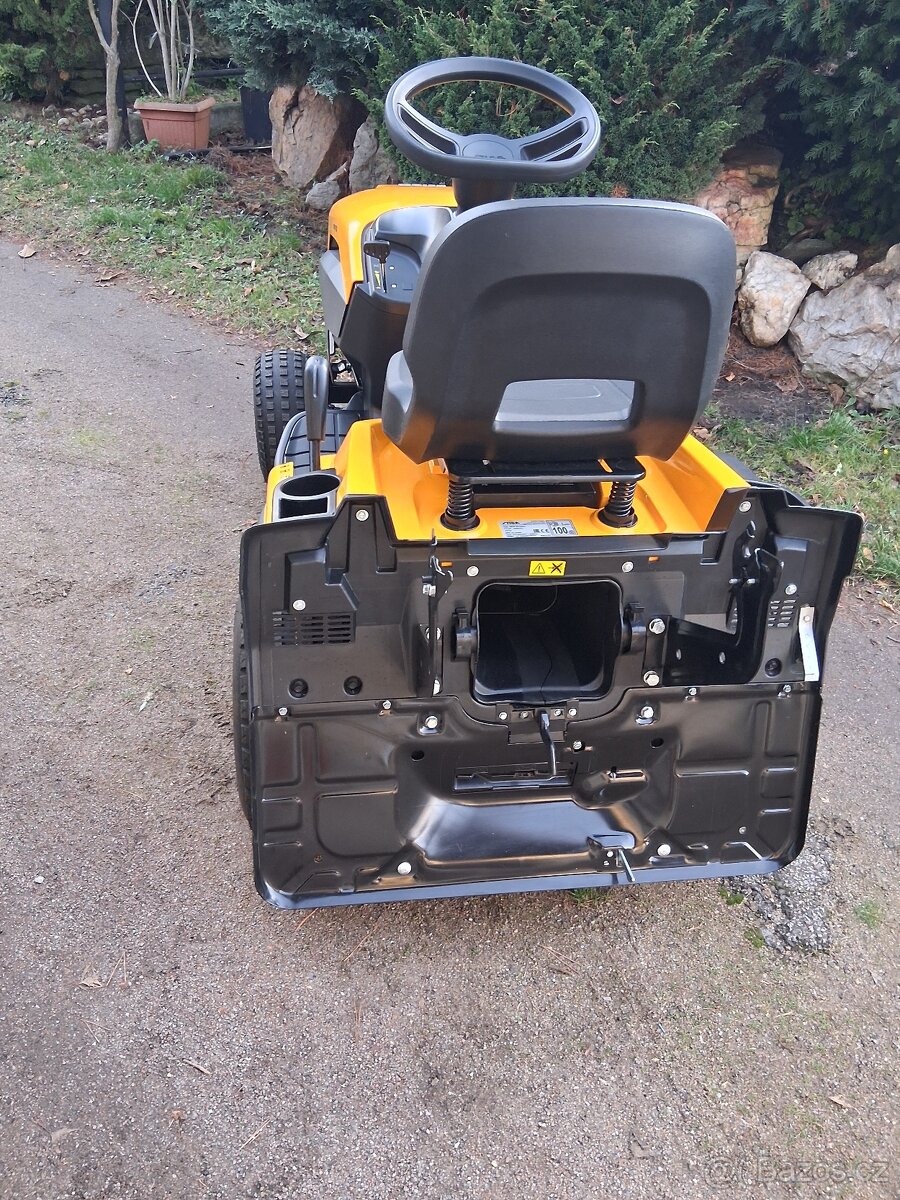 Zahradni traktor STIGA Estate 384 - 7