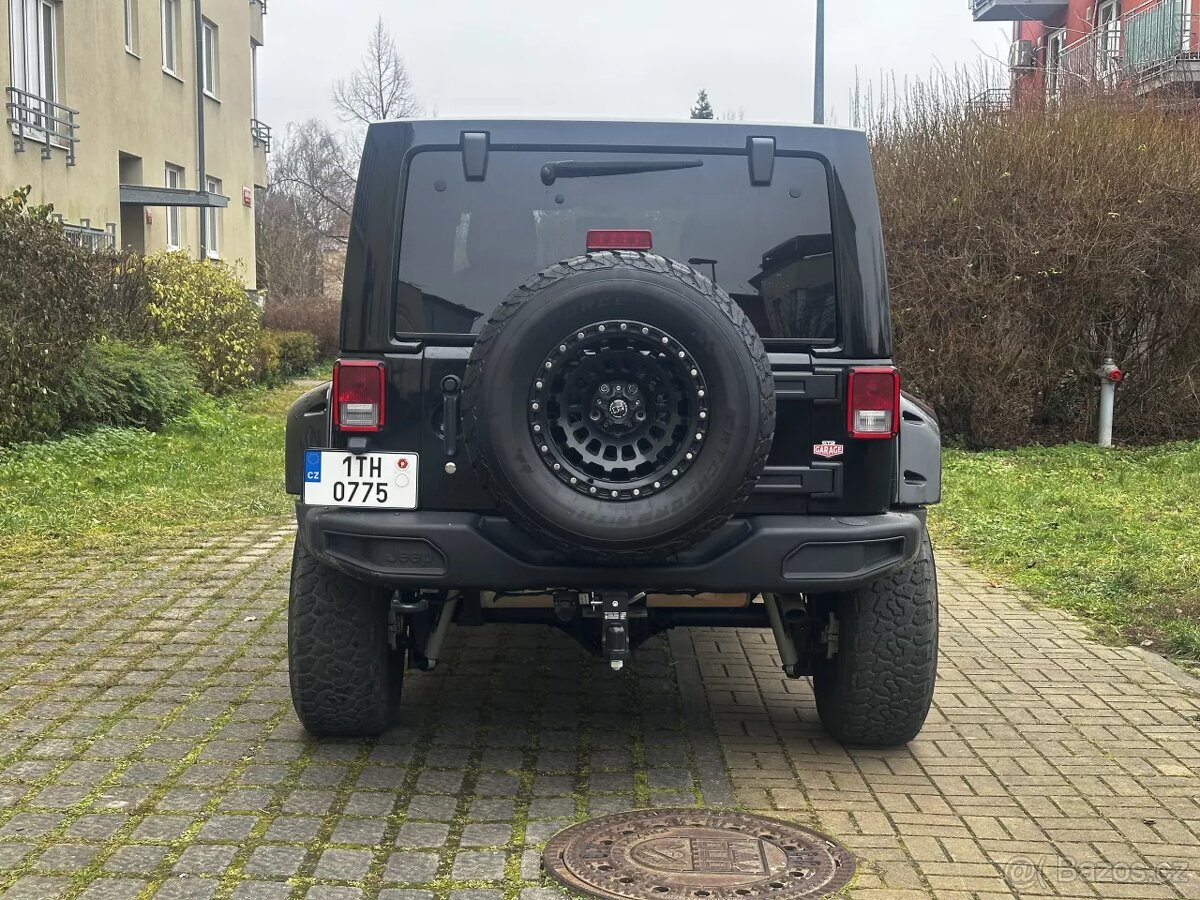 Jeep Wrangler Sahara 3.6 V6 Unlimited 4x4 Kůže Navi 2018 - 7