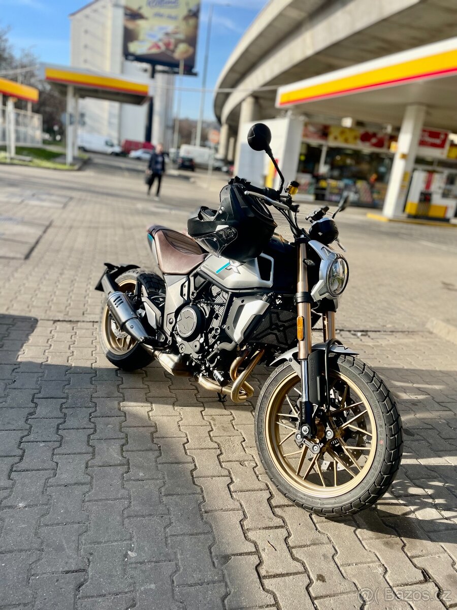 2022 CFMOTO 700CL-X Heritage - 7