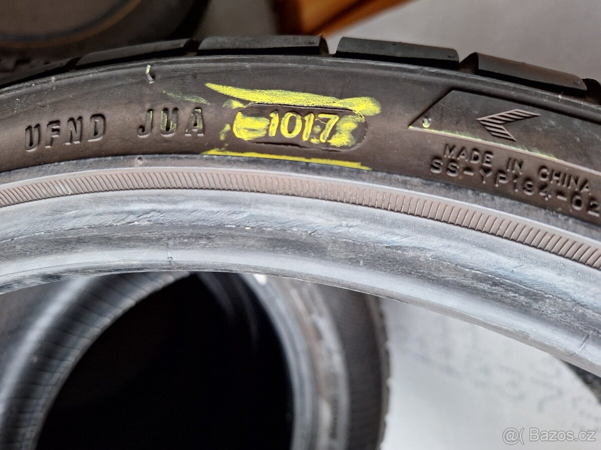 Prodám letní pneu 225/35/19 Pirelli - 7