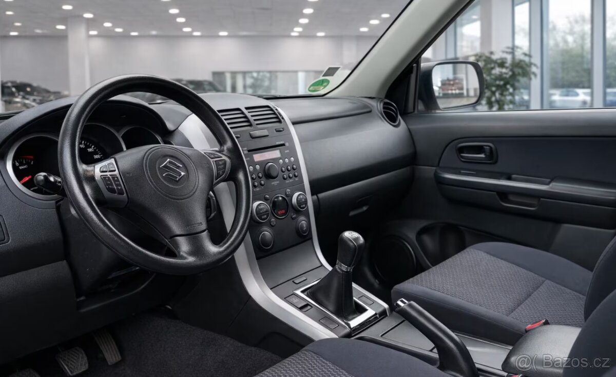 Suzuki Grand Vitara 1.6i benzín 78kw - 7