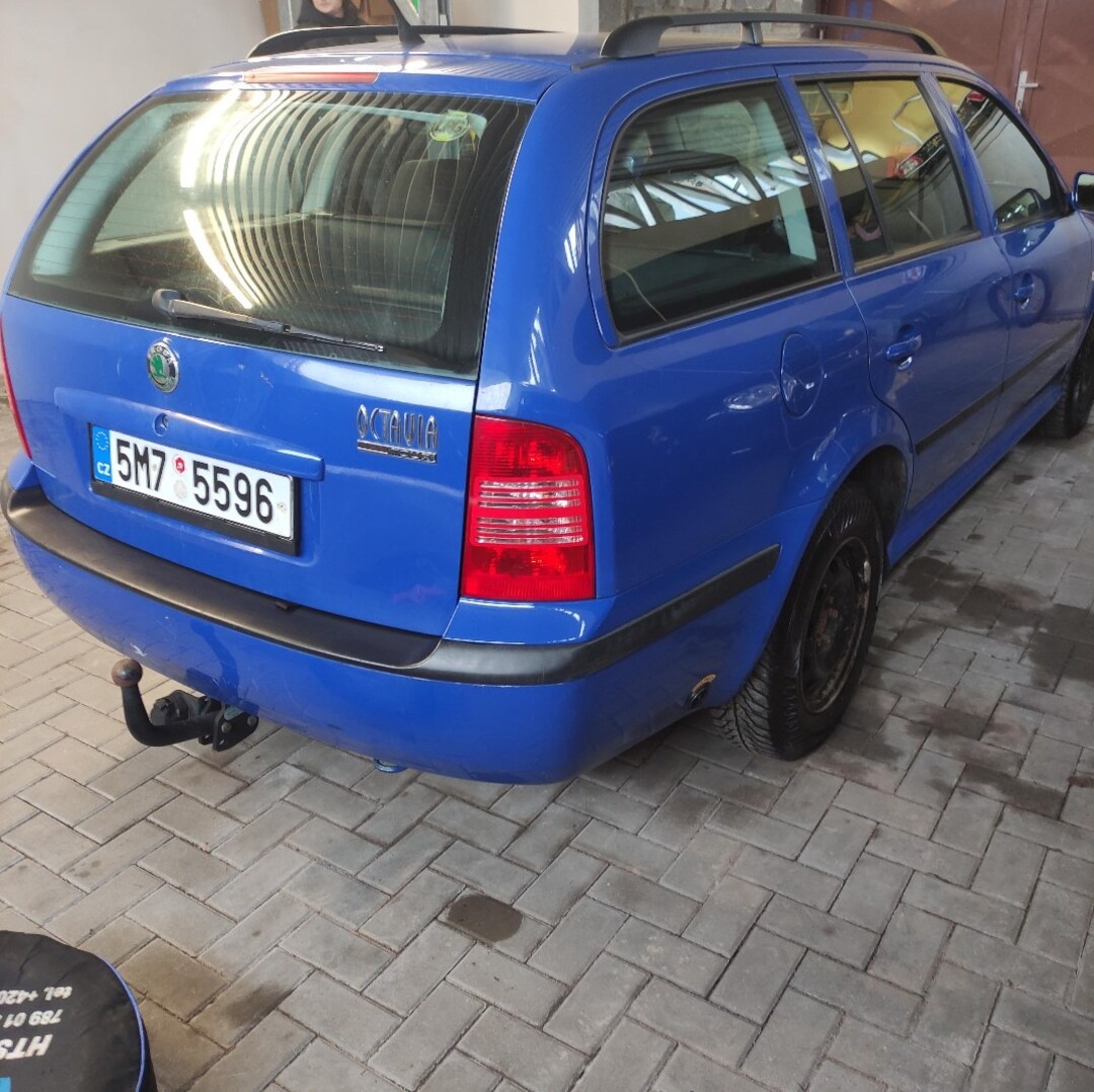 Škoda Octavia combi LPG Tour Modrá - 7