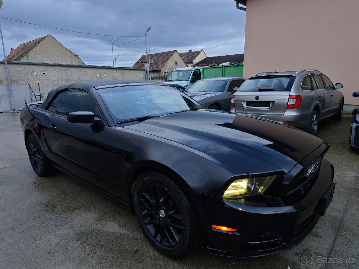Ford Mustang cabrio - 7